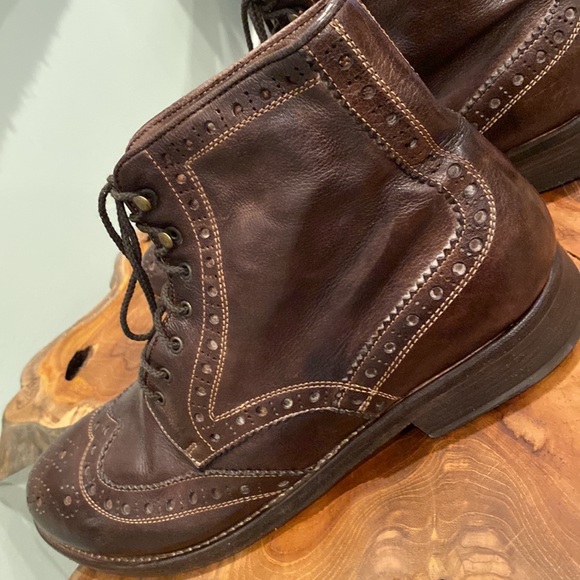 Men’s Wing-tipped leather lace up ankle boots - Picture 3 of 5